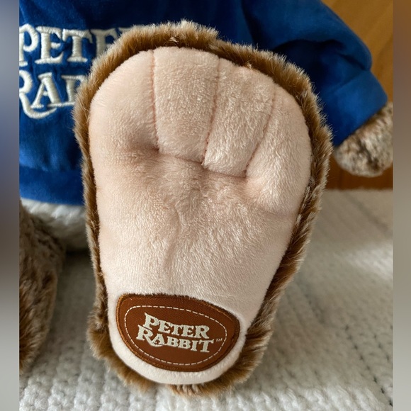 Peter Rabbit Plush - Picture 2 of 11